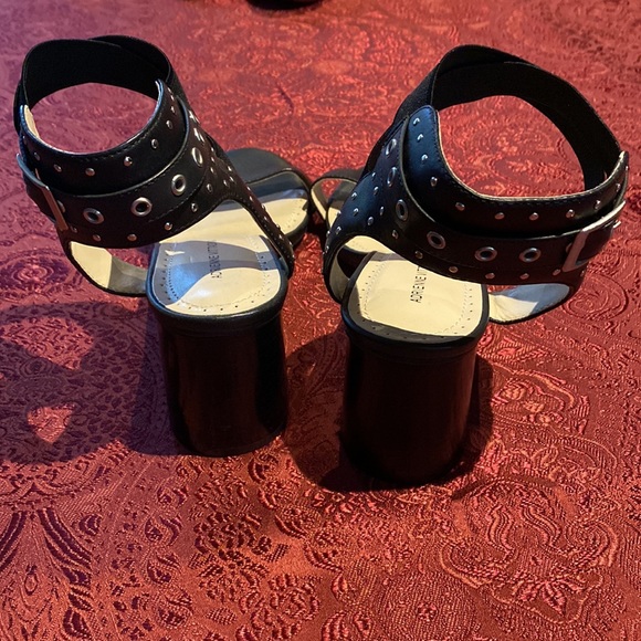 Adrienne Vittadini leather heeled sandal size 10 - Picture 3 of 7